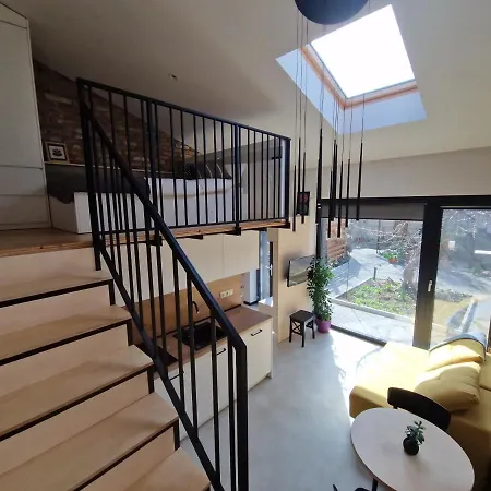 Apartamento 27 *